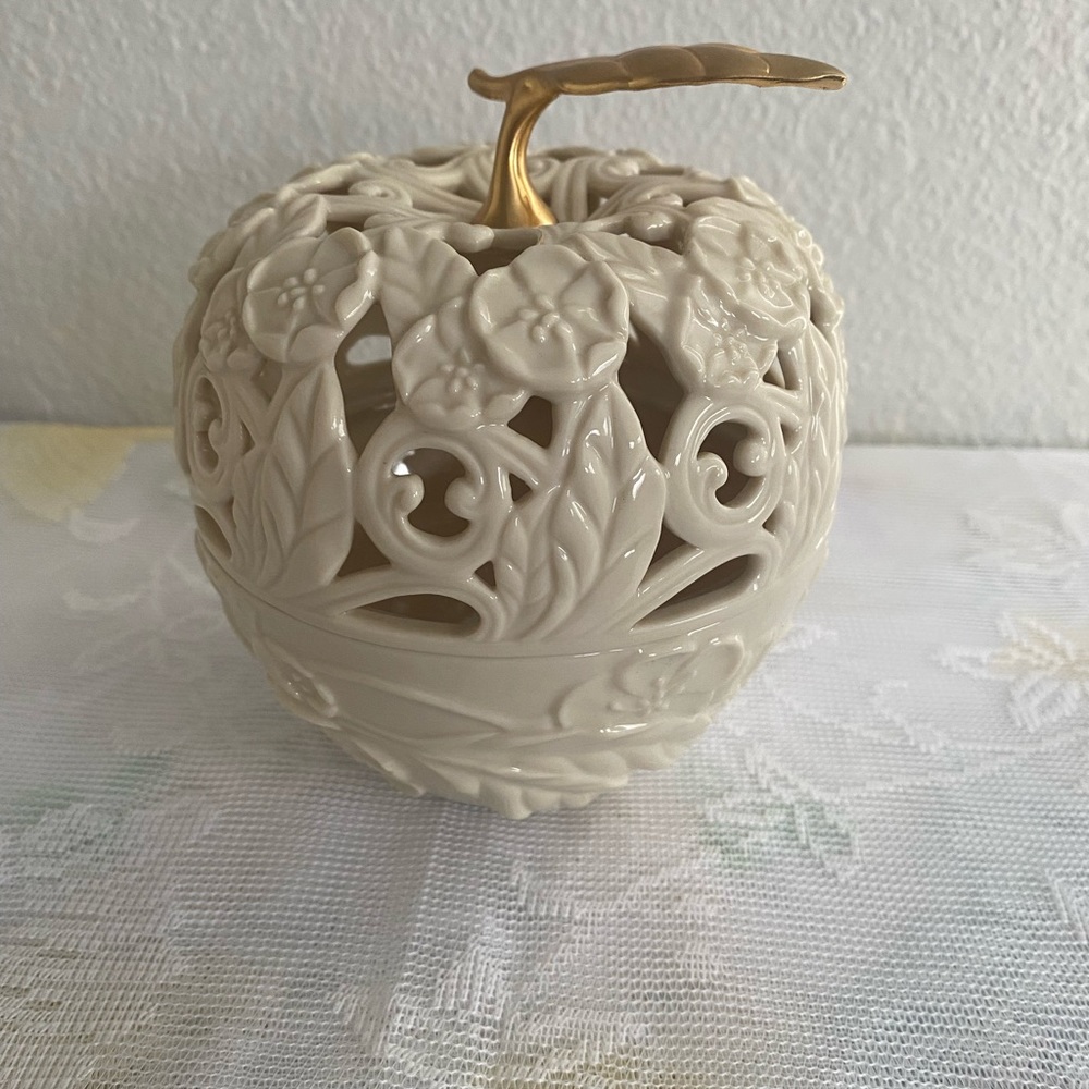 Lenox Apple Decoration